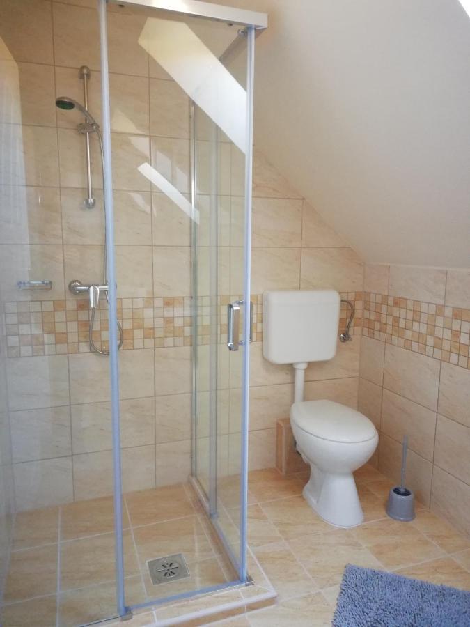 Imola Es Andrea Apartmanhaz ハイデゥソボスロー エクステリア 写真
